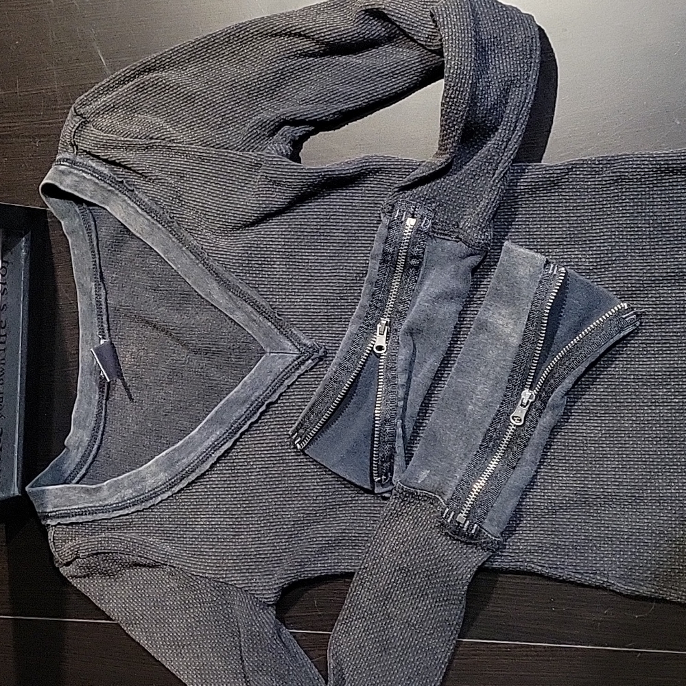 Free People zipper cuff thermal small black